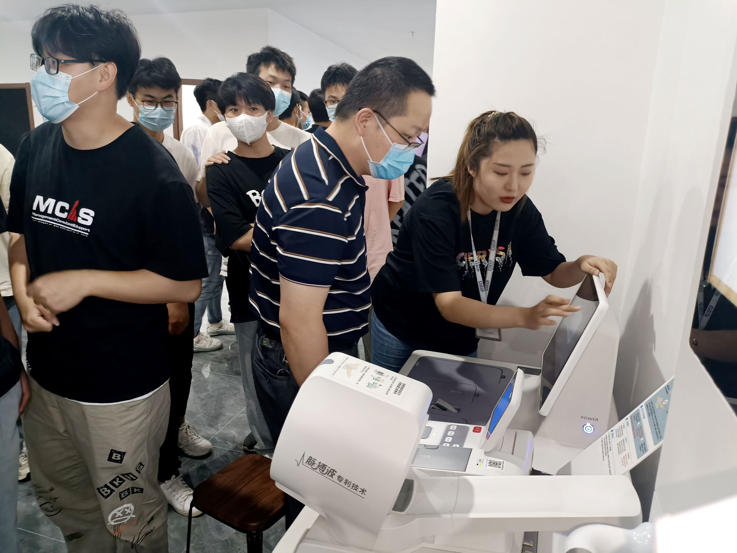 安理大人工智能学院授牌仪式在银娱优越会·geg举行