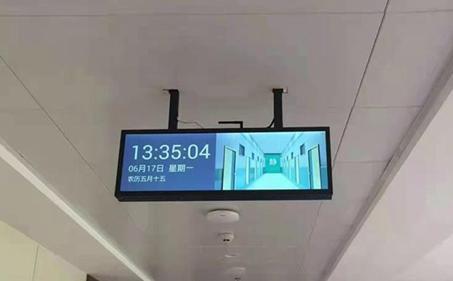 液晶广告机双面显示屏比单面广告机受众面更广